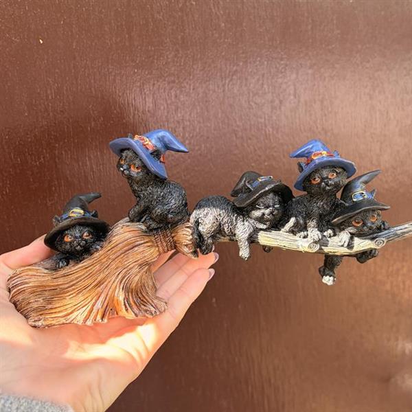Cats on Broomstick 2