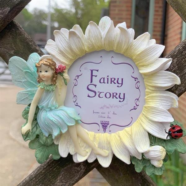 Fairy Story White/yellow Circle Frame