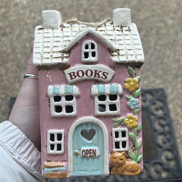 Book shop tea light pottery