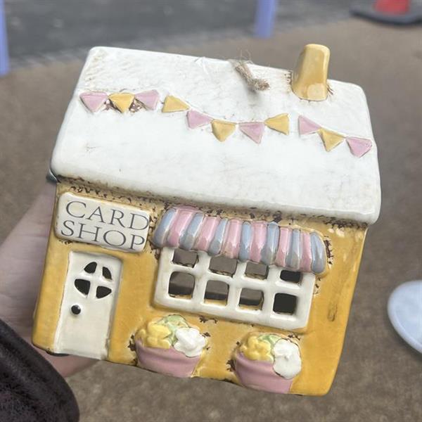 Card shop tea light